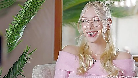 Horny blonde stepsister fucks in a hot and kinky way