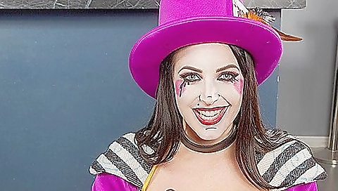 Sexy and cute girl plays a sexy role in this dream porn movie