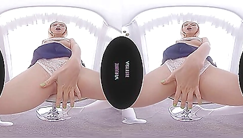 Sexy blonde teen 18+ in vr porn video enjoys her favorite toy