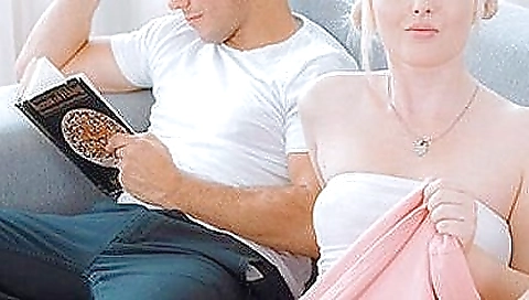 Beautiful teen loves to get fucked in a vr porn video