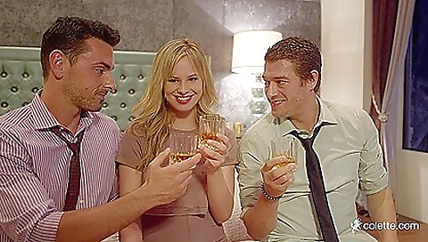 Hot video with a blonde teen getting double penetrated