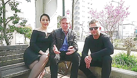 Japanese casting girl ends up getting a job in tokyo