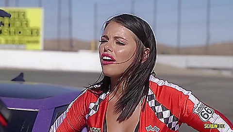 Hairy milf fucks in her ass and deepthroat in the outdoor setting